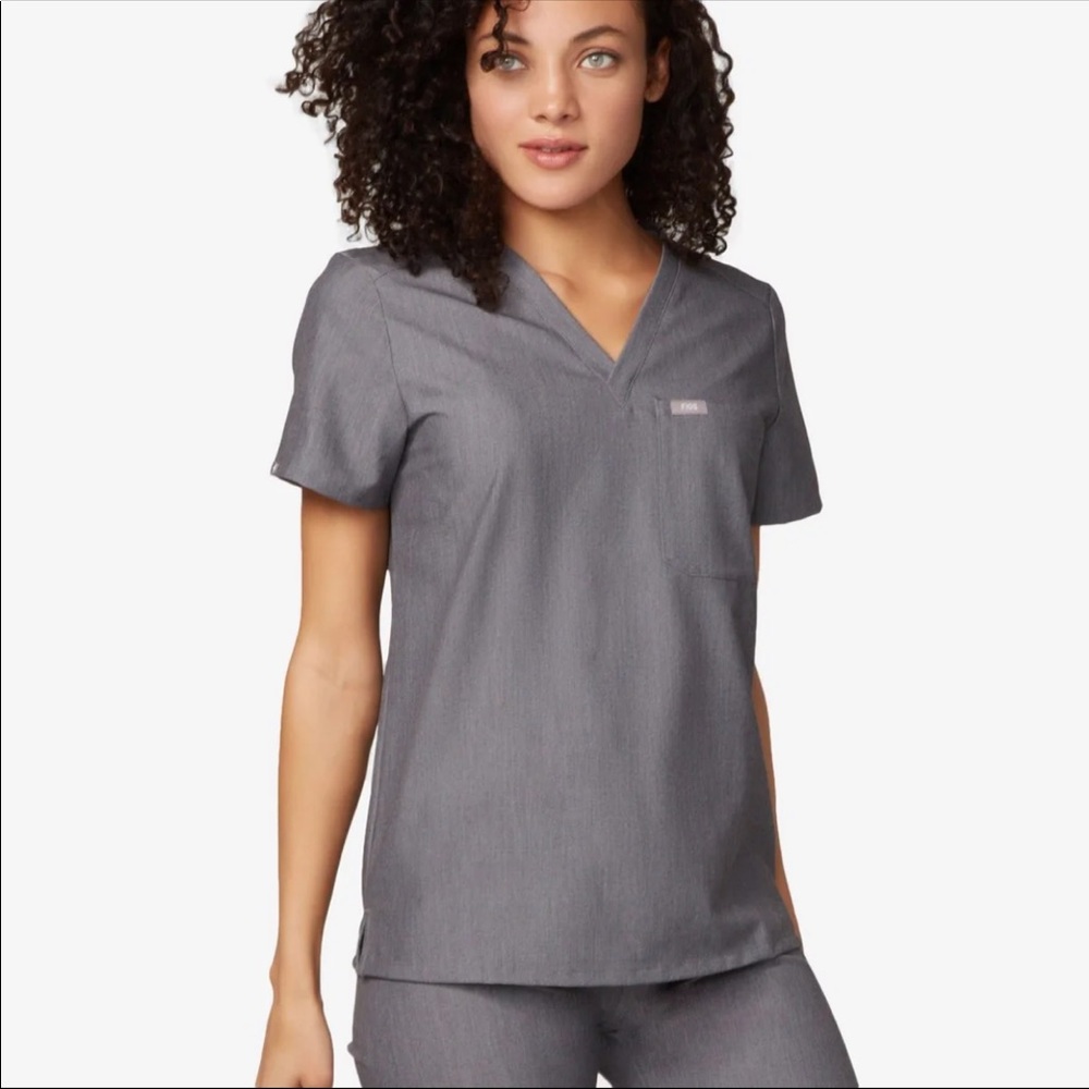 Figs - Catarina Top. Graphite XS